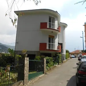 https://il-villino-del-ruscello.hotelitalianriviera.com