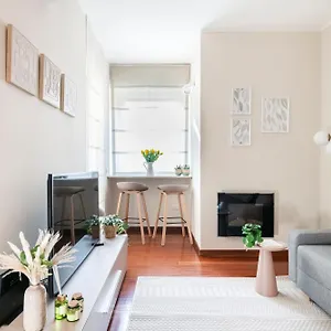 Fully Furnished Flat Arco Della Pace By Easylife , Milano Italia